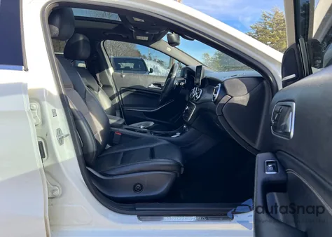 2017 Mercedes-Benz Gla 250 z USA, uszkodzony, nr VIN WDCTG4EB4HJ287983